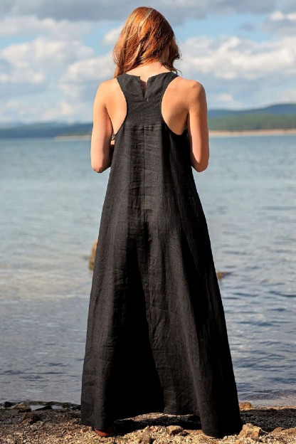 Λινό μάξι φόρεμα με καπίστρι στην πλάτη και τσέπες