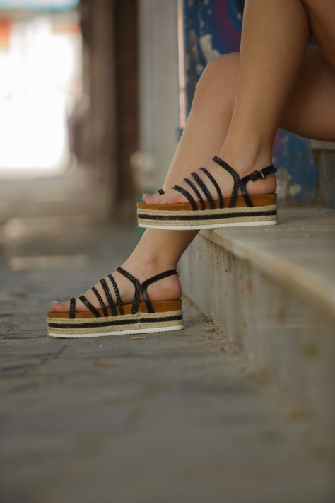 Flatform Πέδιλα Με Μαύρα Λουράκια Και Σχοινιά