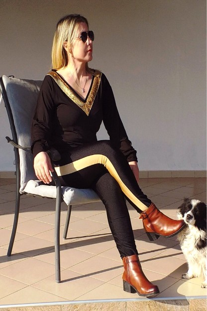 Μαύρη Μπλούζα Denise Με Παγιέτα V Στο Ντεκολτέ