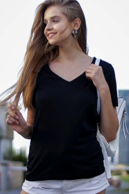 Μαύρο Γυναικείο Κοντομάνικο T-Shirt Chiccy