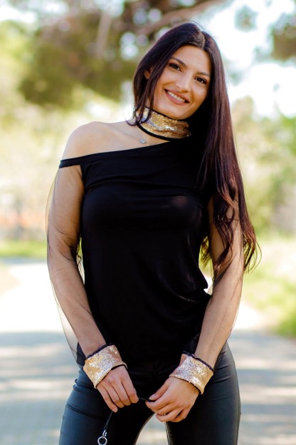 Μαύρη Μπλούζα Με Ανοιχτό Ώμο Denise