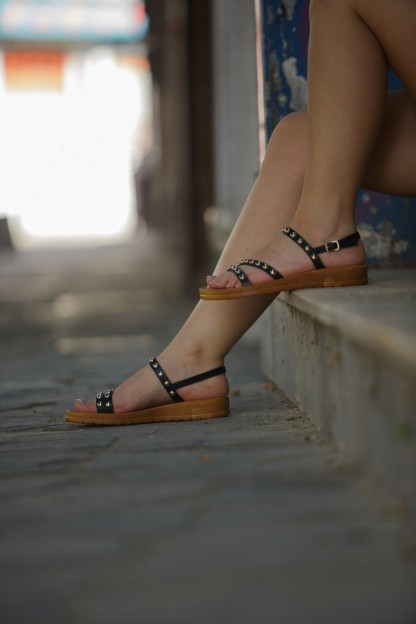 Flat Πέδιλο Μαύρο Με Τρουκς Και Λουράκια